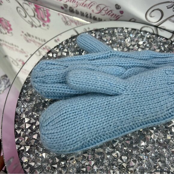Roots mitts gloves knitted knit crochet warm cozy Light Blue Knit Mittens - Picture 6 of 8